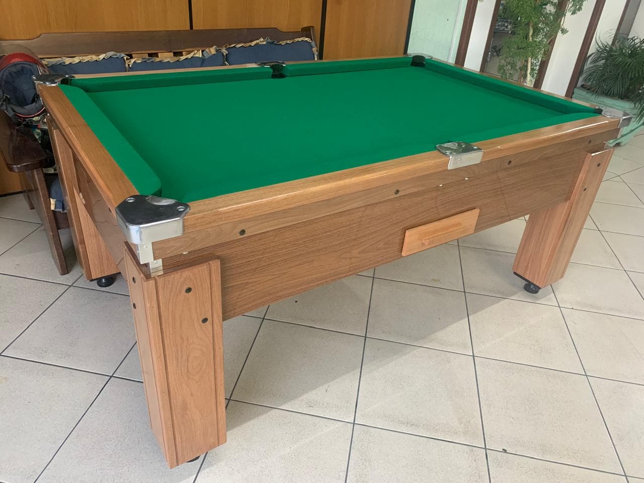 Mesa VB Snooker Verde Tradicional com acabamento Amadeirado